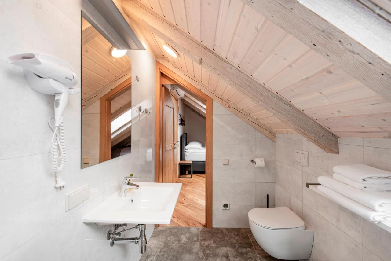 Small Attic Rooms In Kaunas Old Town 外观 照片